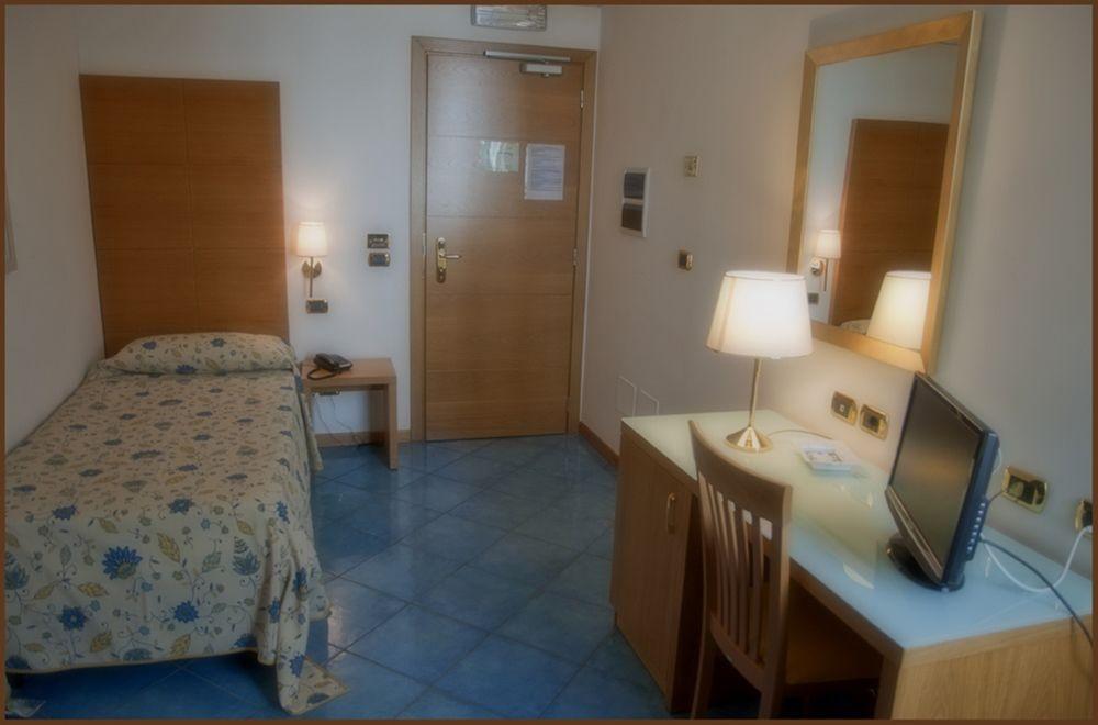 City Hotel Casoria Exterior photo